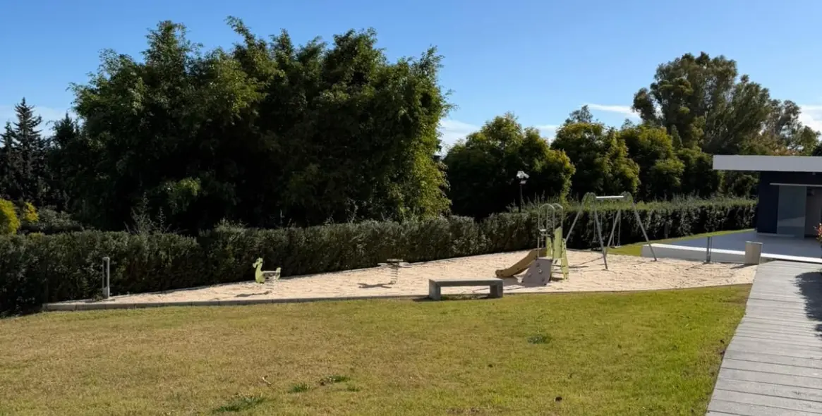 Venta de apartamento en planta baja en Estepona 7