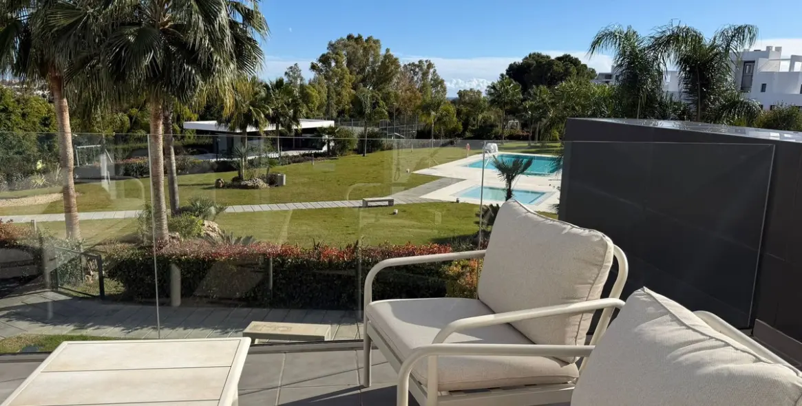 Venta de apartamento en planta baja en Estepona 14