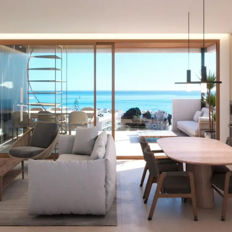 Sale of middle floor apartment in Torremolinos