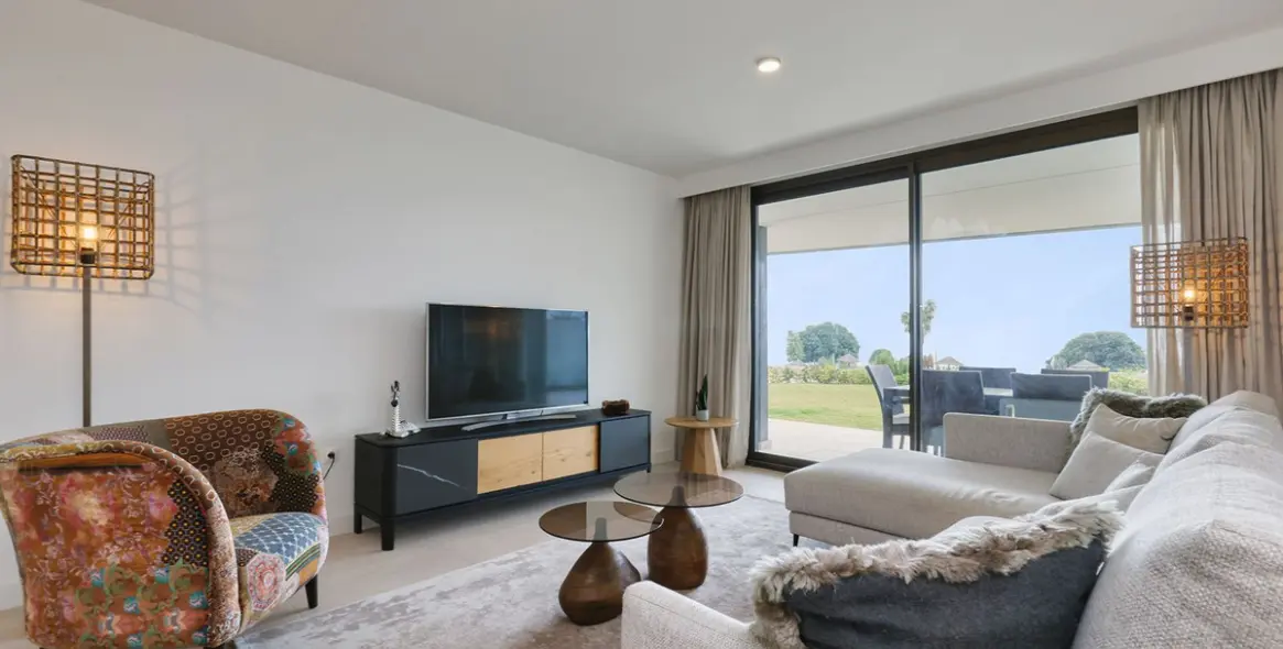 Venta de apartamento en planta baja en Casares 1