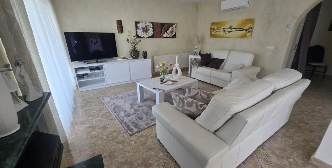 Venta de villa independiente en Calahonda 6