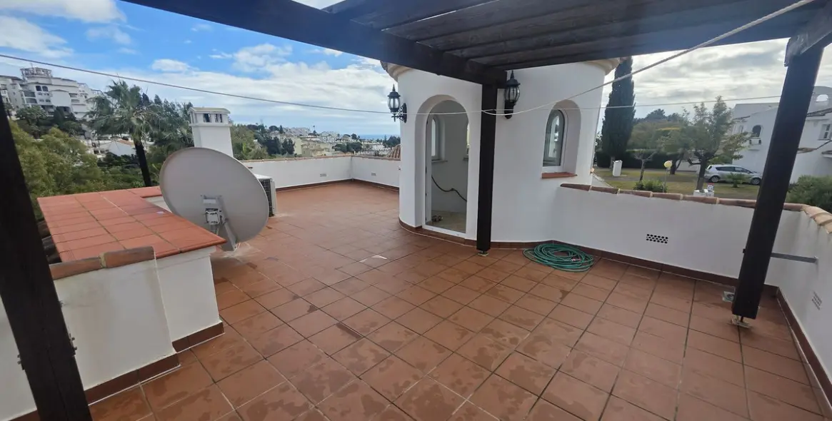 Продажа  отдельно стоящей виллы в Calahonda 21