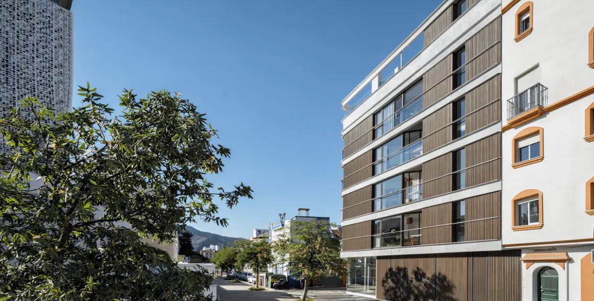 Venta de apartamento en planta baja en Estepona 1