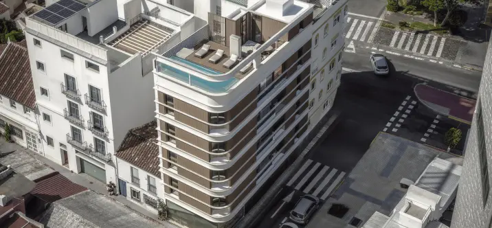 Venta de apartamento en planta baja en Estepona 1