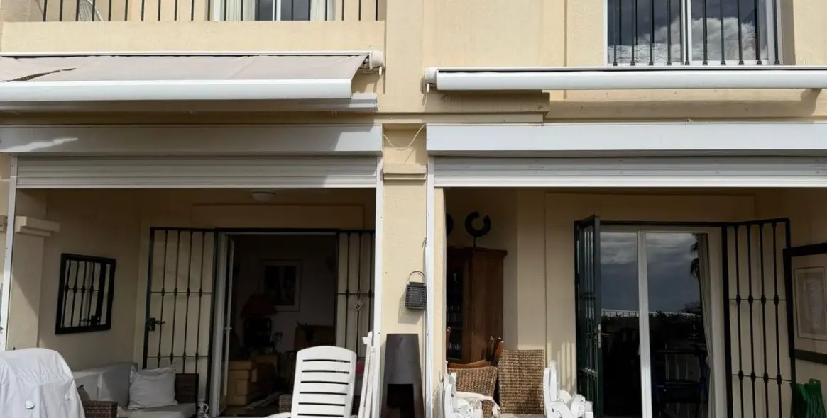 Venta de adosado en La Quinta 1