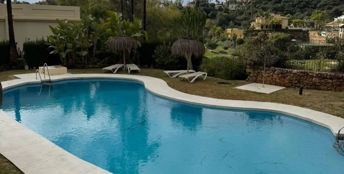 Venta de adosado en La Quinta 19