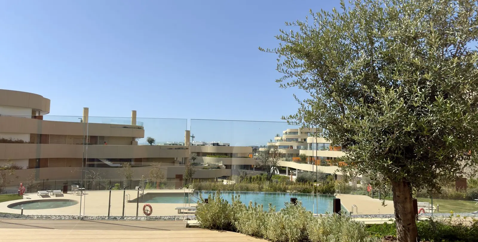 Sale of ground floor apartment in Fuengirola 16