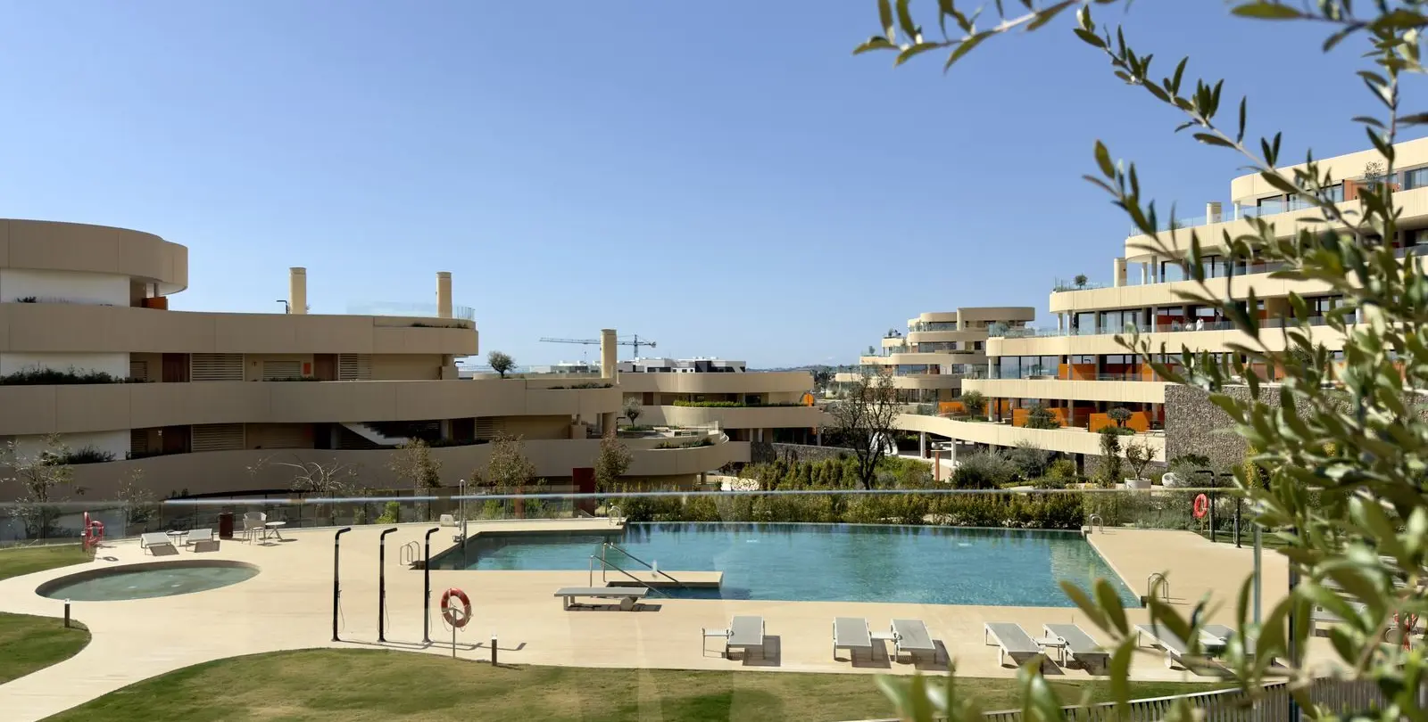 Sale of ground floor apartment in Fuengirola 17
