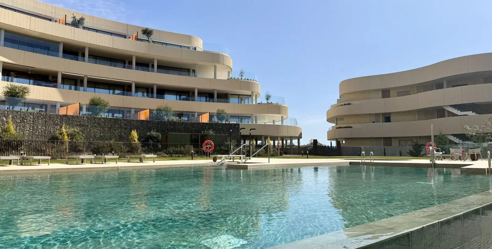 Sale of ground floor apartment in Fuengirola 18