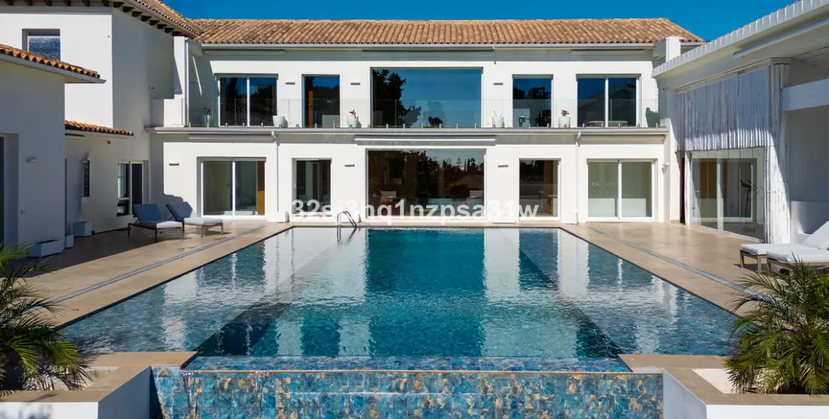 Venta de villa independiente en Guadalmina Alta 1