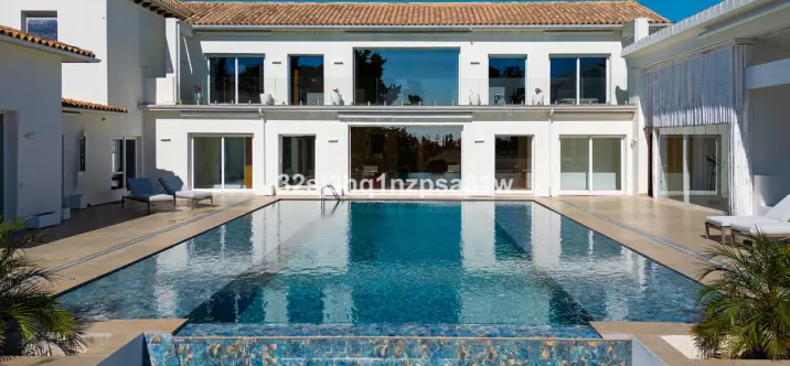 Venta de villa independiente en Guadalmina Alta 0