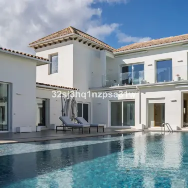 Venta de villa independiente en Guadalmina Alta