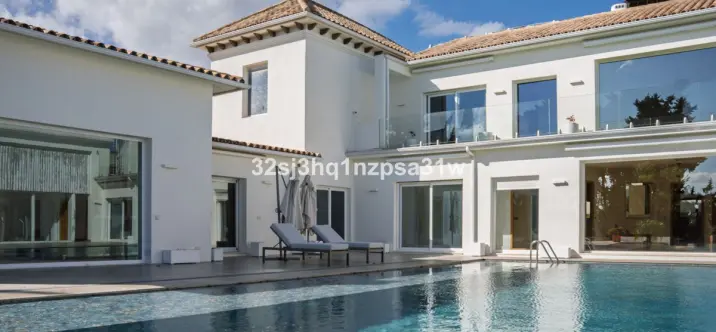 Venta de villa independiente en Guadalmina Alta 1