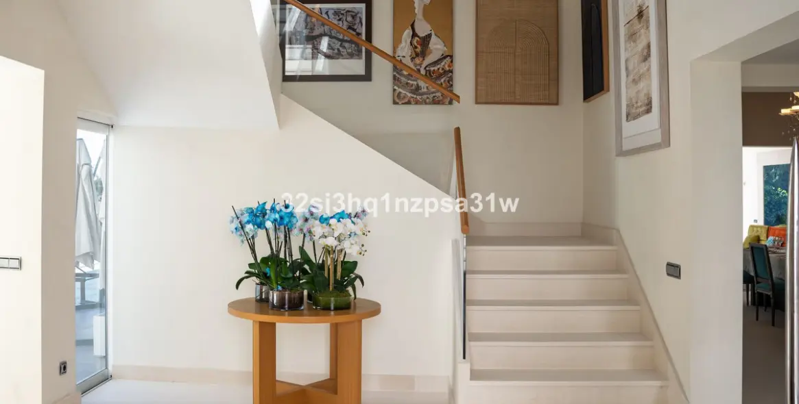 Venta de villa independiente en Guadalmina Alta 10