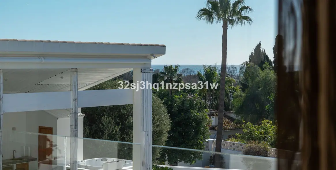 Venta de villa independiente en Guadalmina Alta 17