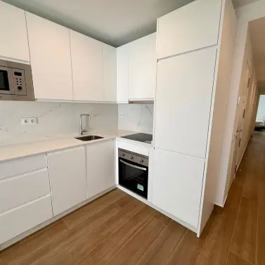 Долгосрочная аренда апартаментов на среднем этаже в Fuengirola