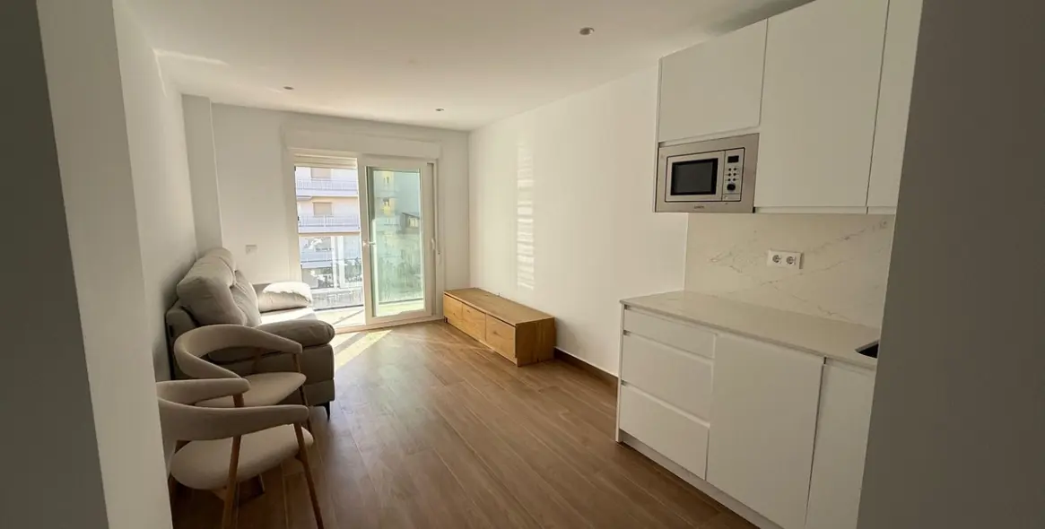 Долгосрочная аренда апартаментов на среднем этаже в Fuengirola 9