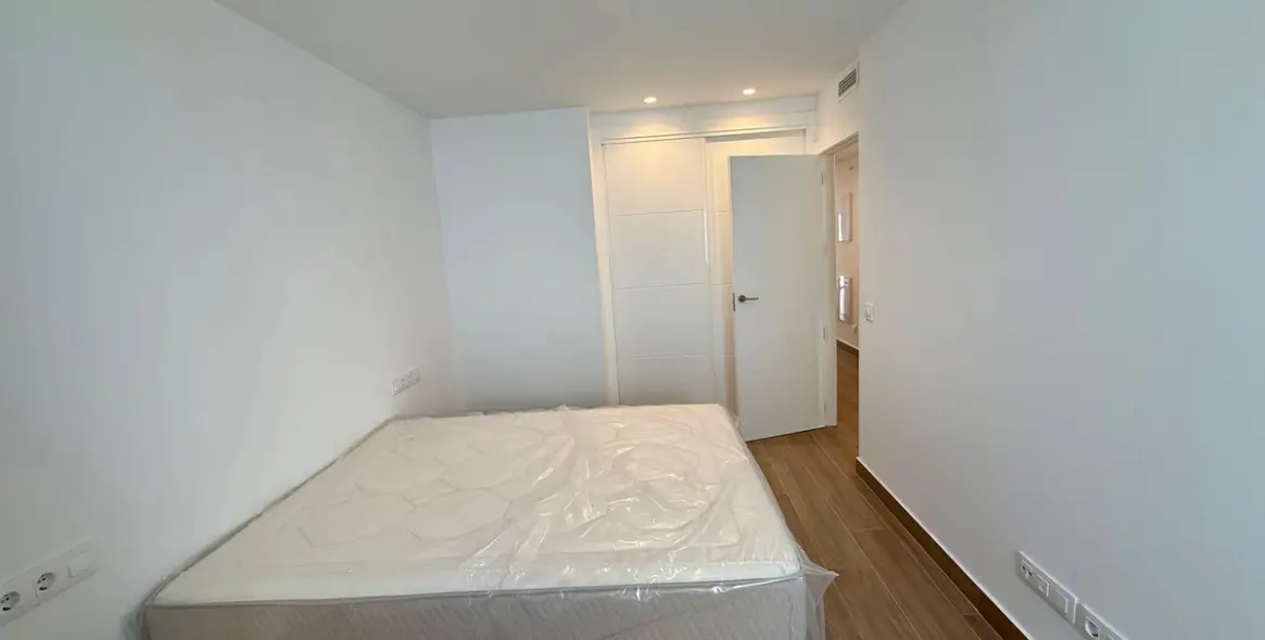 Долгосрочная аренда апартаментов на среднем этаже в Fuengirola 14