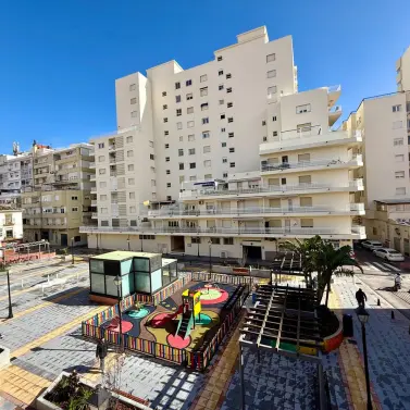 Alquiler a largo plazo de apartamento en planta media en Fuengirola