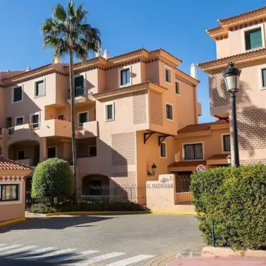 Sale of penthouse duplex in La Duquesa