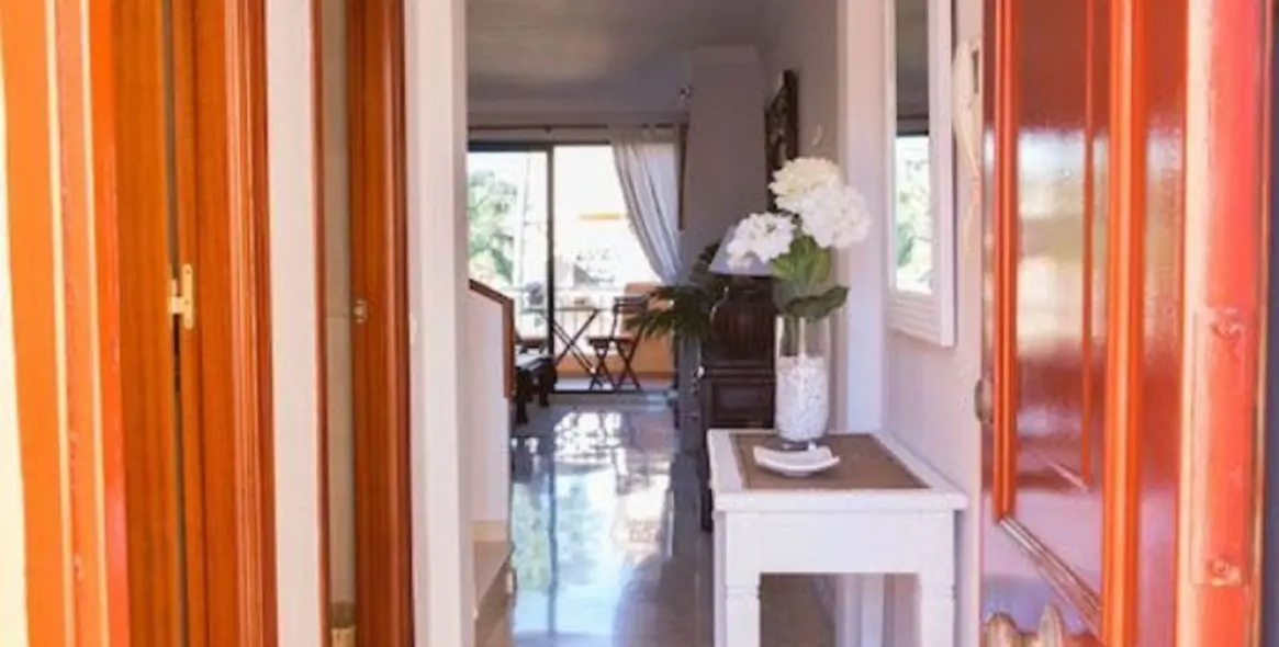 Sale of penthouse duplex in La Duquesa 4