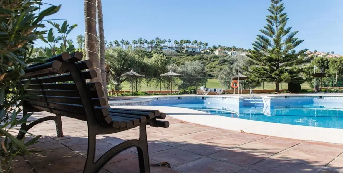 Sale of penthouse duplex in La Duquesa 13