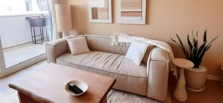 Sale of middle floor apartment in Estepona 0