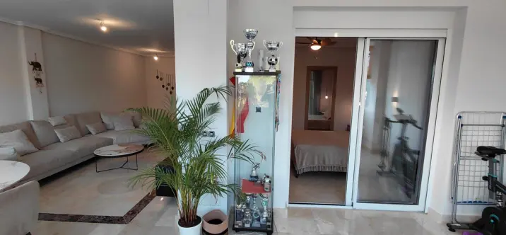 Продажа апартаментов на среднем этаже в Marbella 2