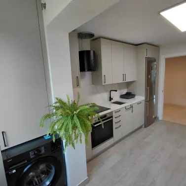 Продажа апартаментов на среднем этаже в Marbella