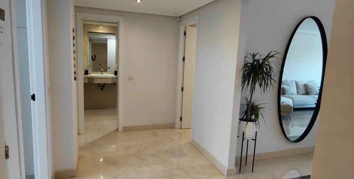 Продажа апартаментов на среднем этаже в Marbella 7