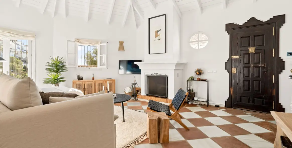 Sale of townhouse in La Heredia 9