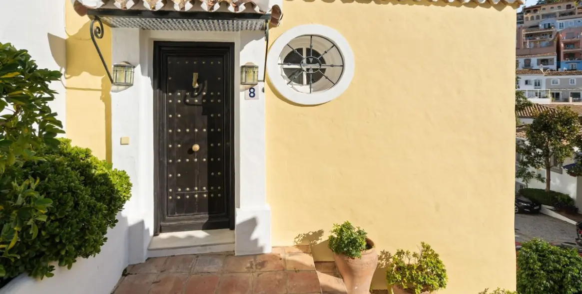 Sale of townhouse in La Heredia 18