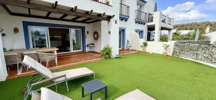 Продажа апартаментов на первом этаже в Benahavís 0