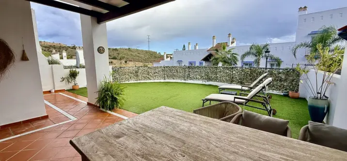 Продажа апартаментов на первом этаже в Benahavís 1