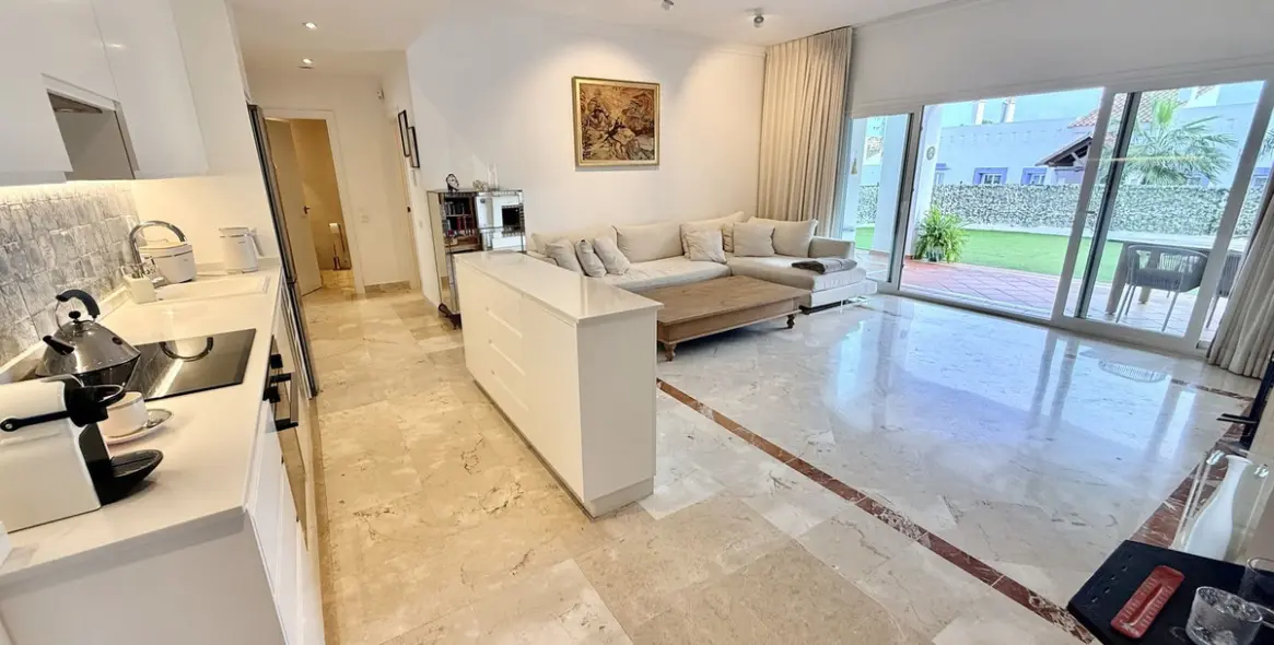 Продажа апартаментов на первом этаже в Benahavís 3