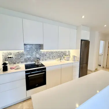 Продажа апартаментов на первом этаже в Benahavís