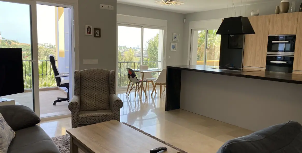 Продажа апартаментов на среднем этаже в Benahavís 7