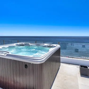 Short-term rent of penthouse in Estepona