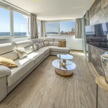 Short-term rent of penthouse in Estepona