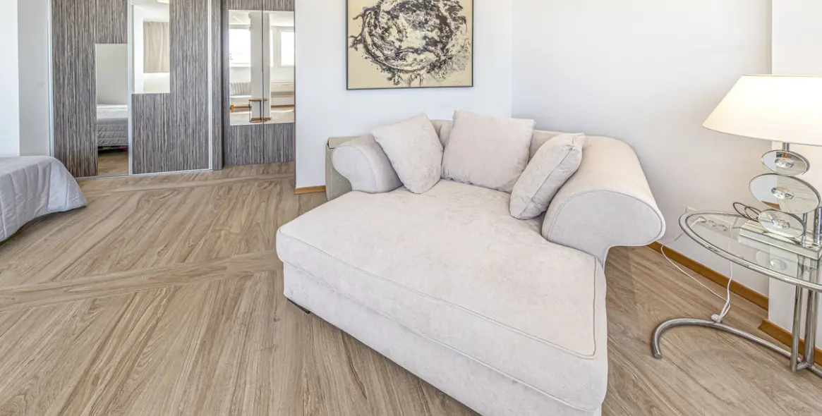 Short-term rent of penthouse in Estepona 8
