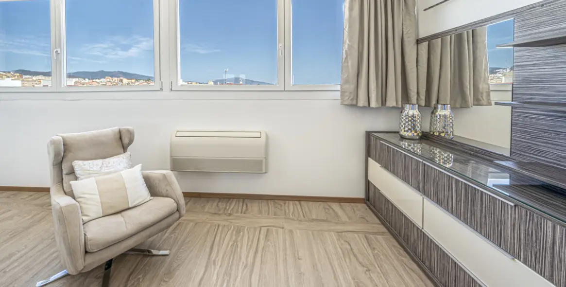 Short-term rent of penthouse in Estepona 11