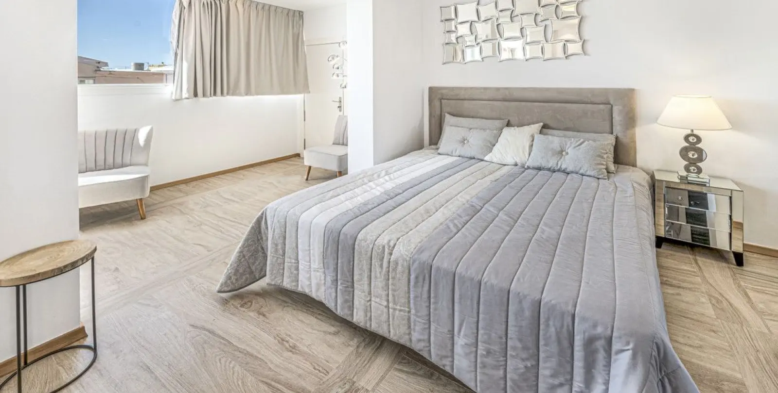 Sale of penthouse in Estepona 6