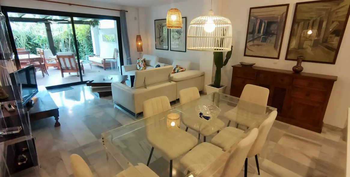 Long-term rent of ground floor apartment in Puerto Banús 12