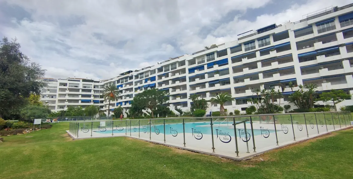 Долгосрочная аренда апартаментов на первом этаже в Puerto Banús 21