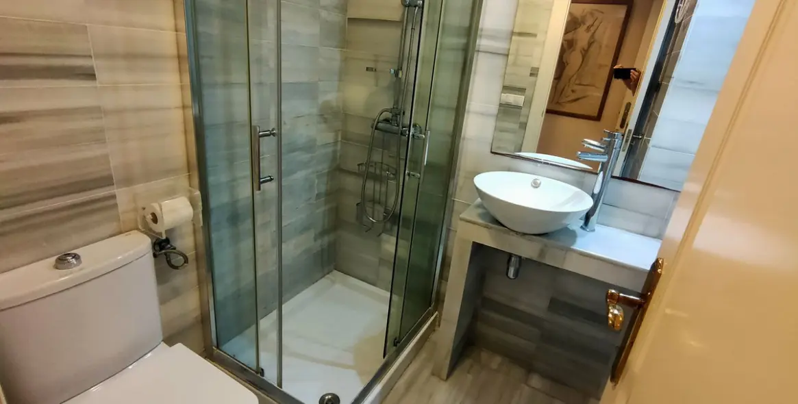 Долгосрочная аренда апартаментов на первом этаже в Puerto Banús 35