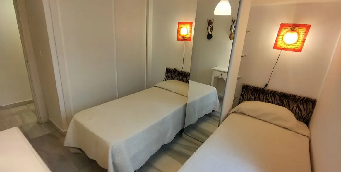 Долгосрочная аренда апартаментов на первом этаже в Puerto Banús 37