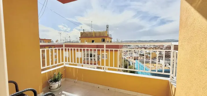 Venta de ático en Fuengirola 0