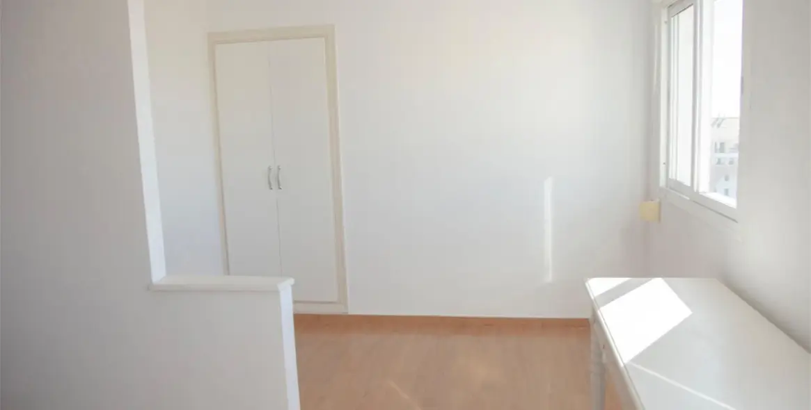 Sale of middle floor apartment in San Pedro de Alcántara 10