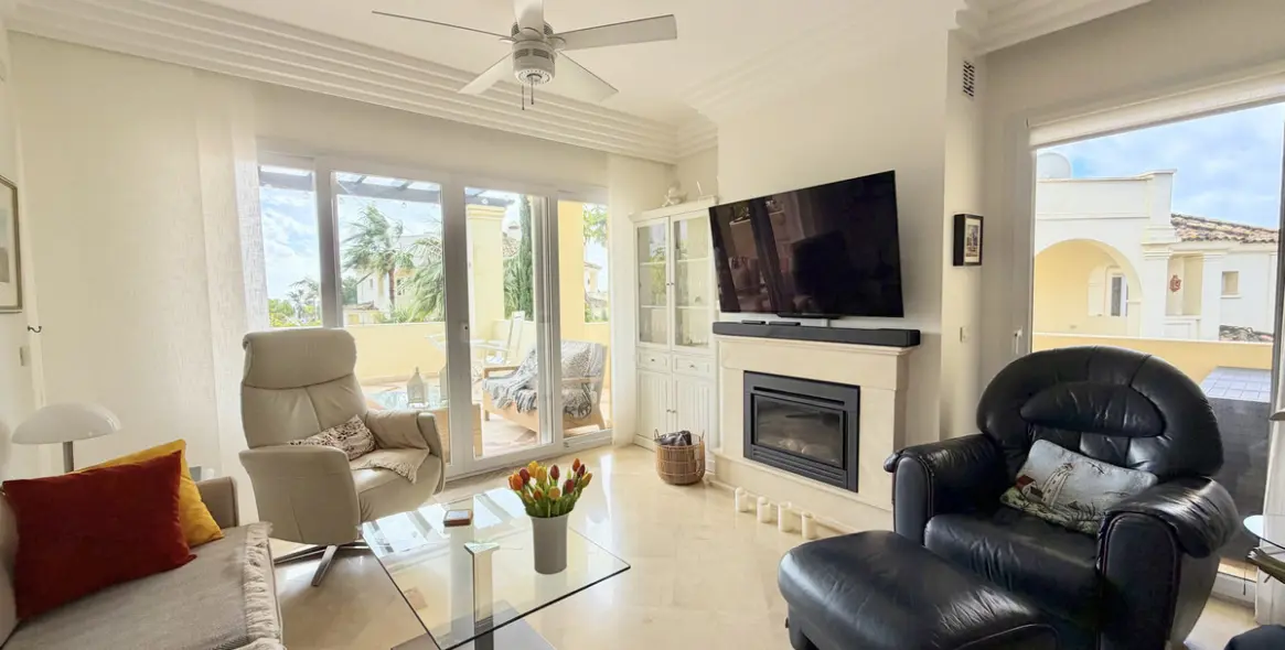 Продажа апартаментов на среднем этаже в Casares 3