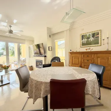 Venta de apartamento en planta media en Casares